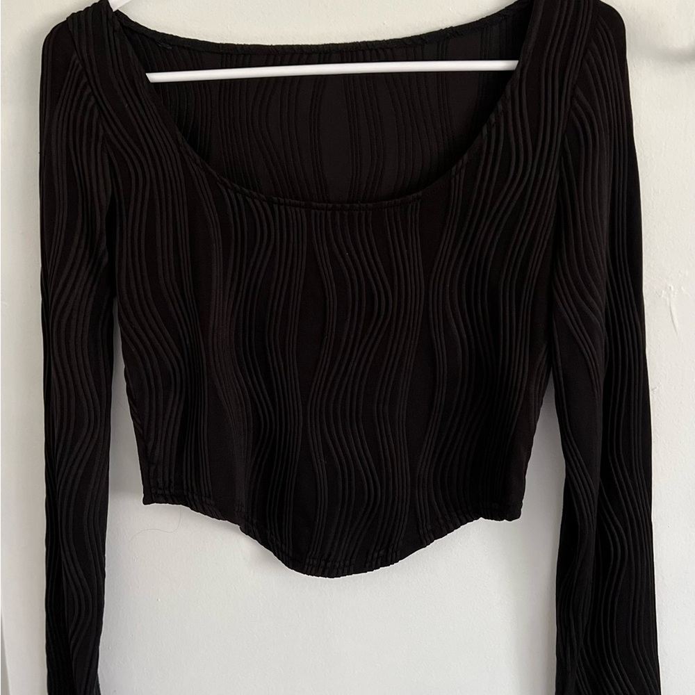 Contemporary Cropped Black Long Sleeve Top